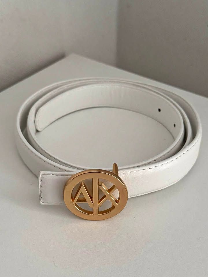Correa blanca de cuero Armani Exchange