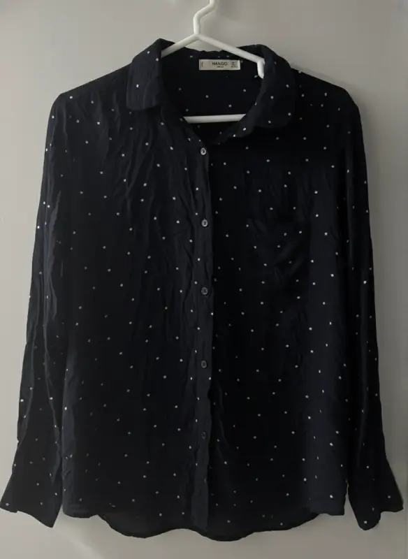 Blusa manga larga estampado estrellas marca MANGO talla S