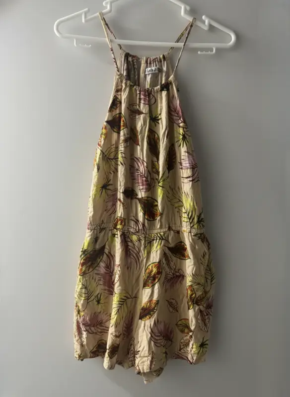 Enterizo beige estampado marca LOIS talla S