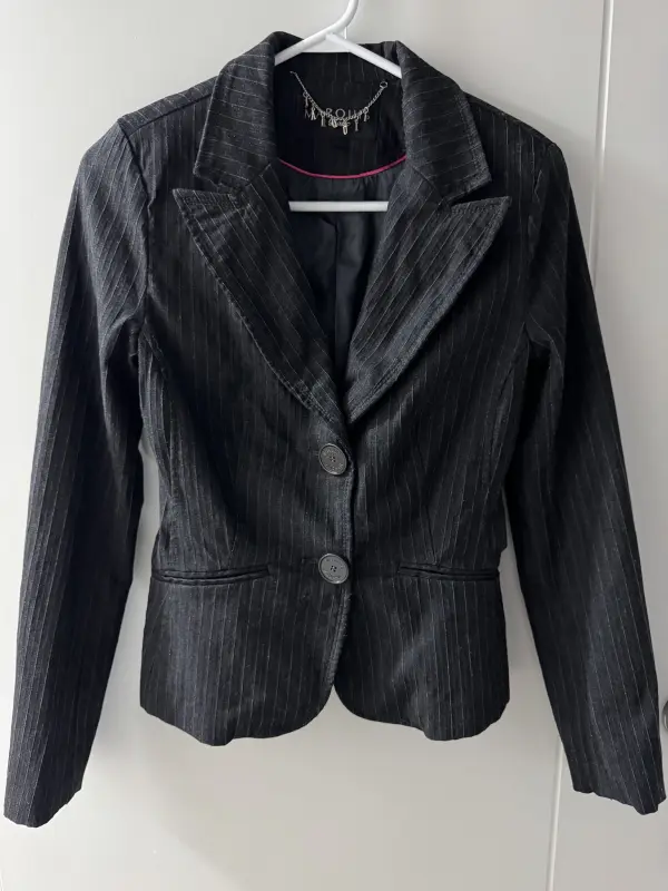 Blazer gris oscuro de rayas blancas talla S Marquis
