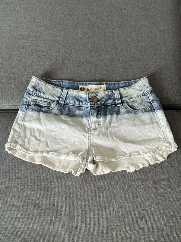 Short de Jean blanco y celeste marca Doo Australia talla 28
