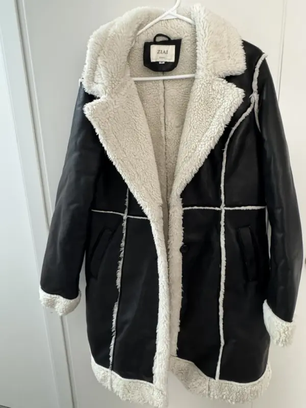 Abrigo negro largo de cuero elegante para mujer talla M modelo zara