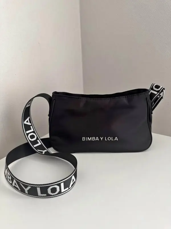 Cartera negra Bimba y Lola
