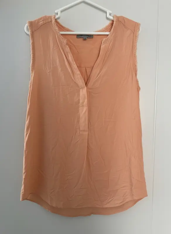Blusa manga cero melón marca basement talla S