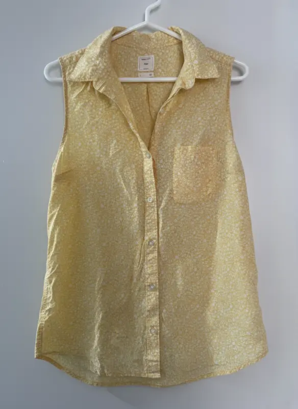 Blusa manga cero amarillo marca GAP talla S