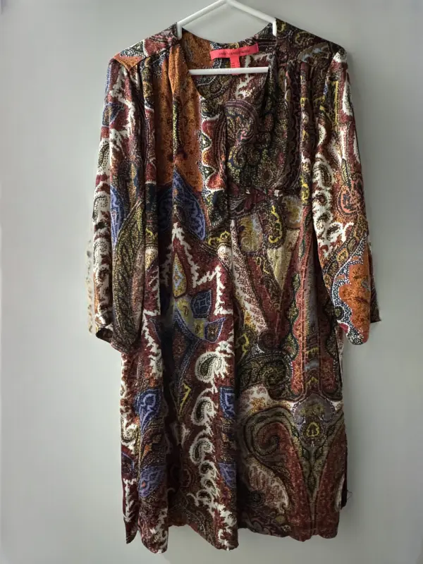 Vestido estampado multicolor marca MANGO talla M