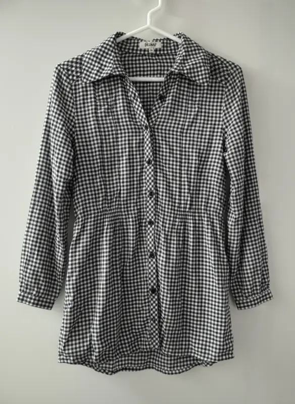 Blusa manga larga a cuadros negro y blanco marca Dejavu talla M
